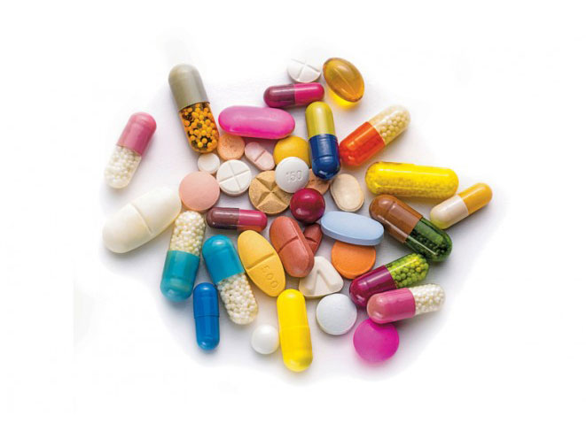 pharmacy robbery, armed robbery, replica firearm