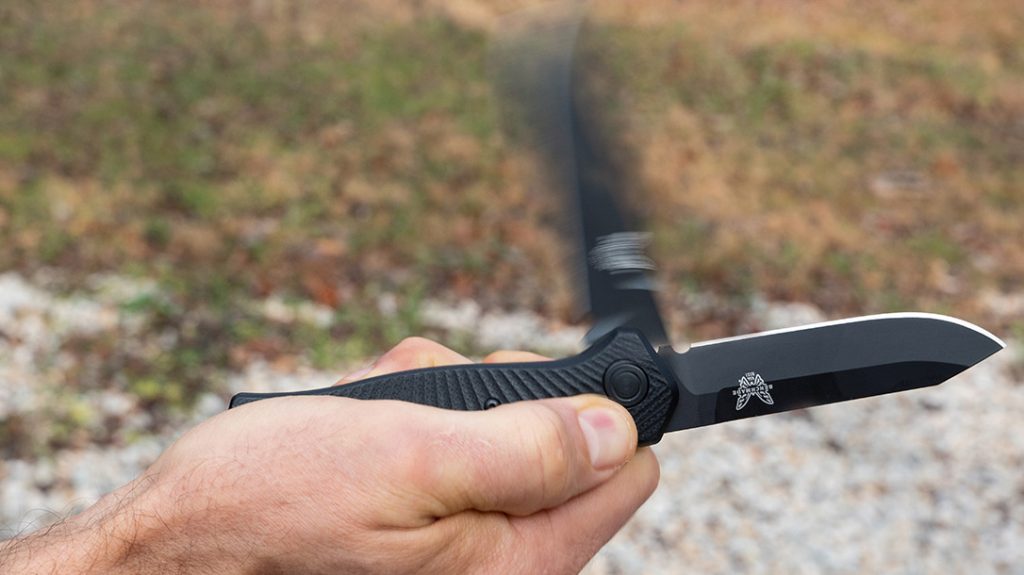 The Mediator’s blade was centered nicely and the automatic action was extra snappy with a positive lock-up.