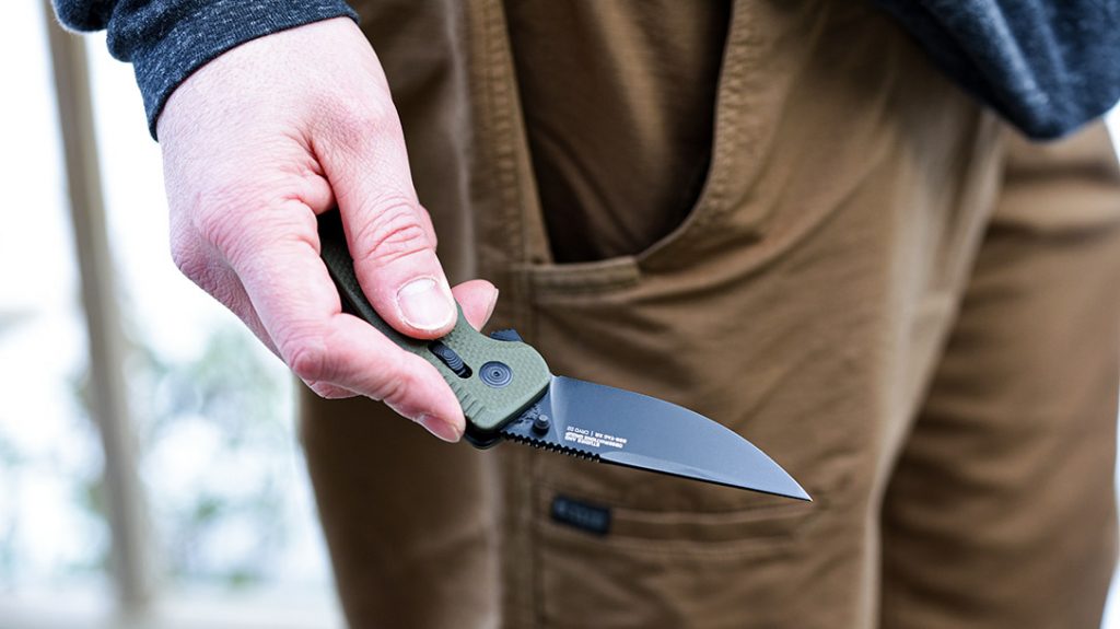 The blade of the SOG-TAC is brought to bear via a flipper.