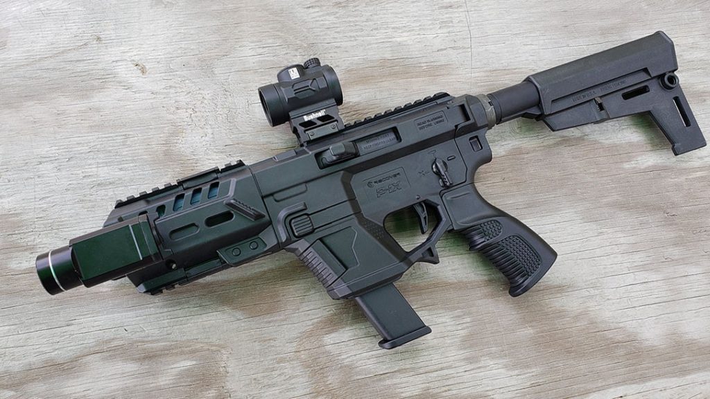 With the brace, Bushnell TRS-26 optic and a Streamlight TLR-1 light the P-IX makes for a compact subgun style package.