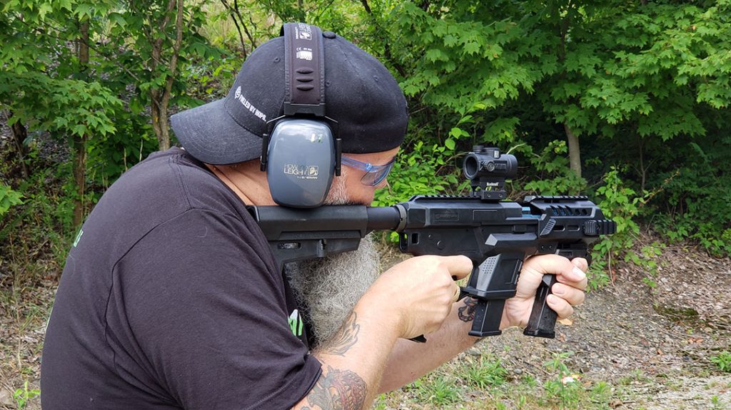 The P-IX gives you a variety of hold techniques depending on what accessories you have installed.