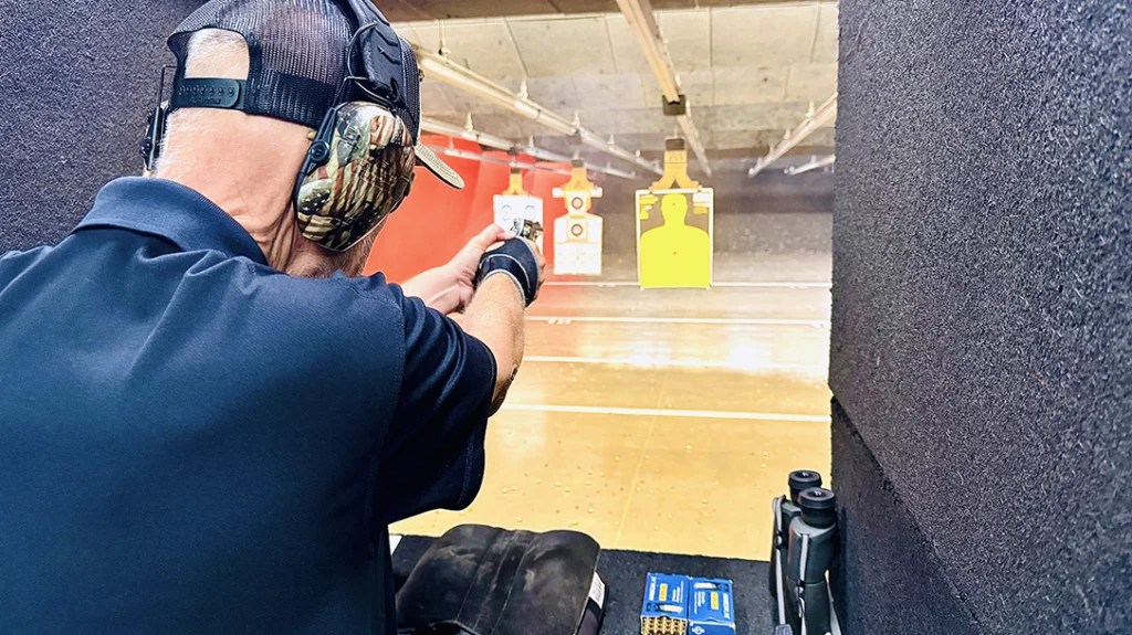 For a practical shooting test the author used a “50 Round Snub Workout – 6 Shot Guns;” it had 8 Phases that were shot at 4, 7 and 15 yards – shooting as fast as you can hit.