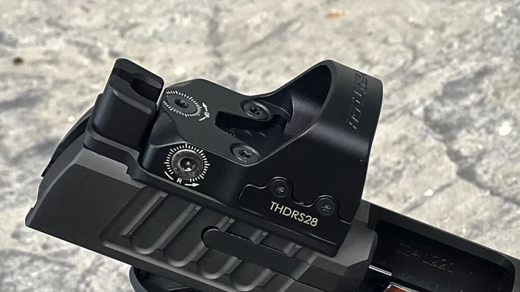 The author ran the Thrive HD Red Dot Reflex sight from Zero Tech.