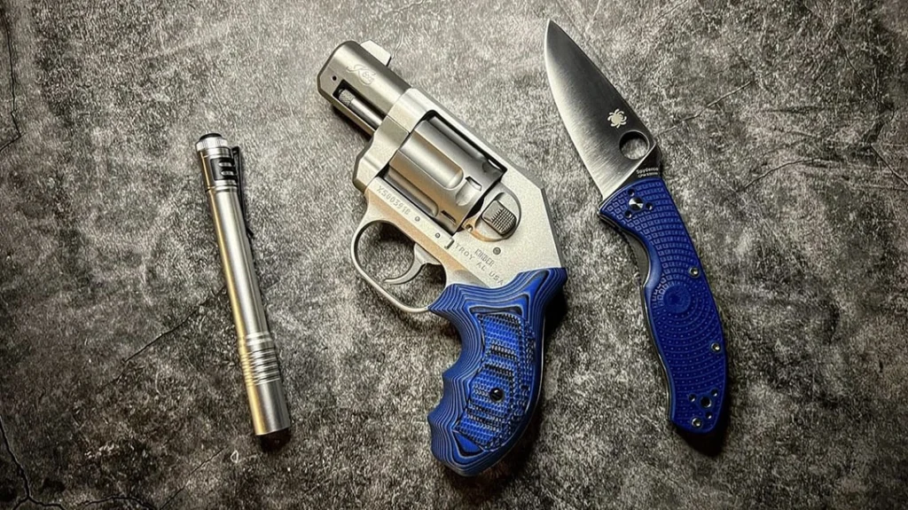 Create a mental or physical checklist of the essentials before heading out.