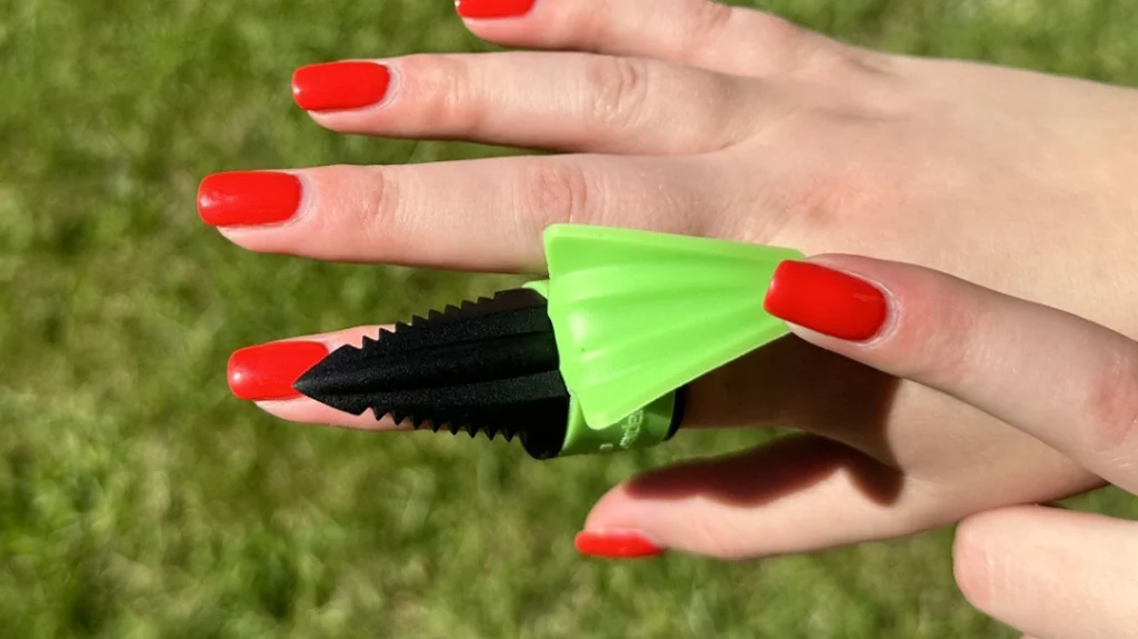 The Go Guarded Ring has a hidden serrated knife constructed of heavy-duty nylon.