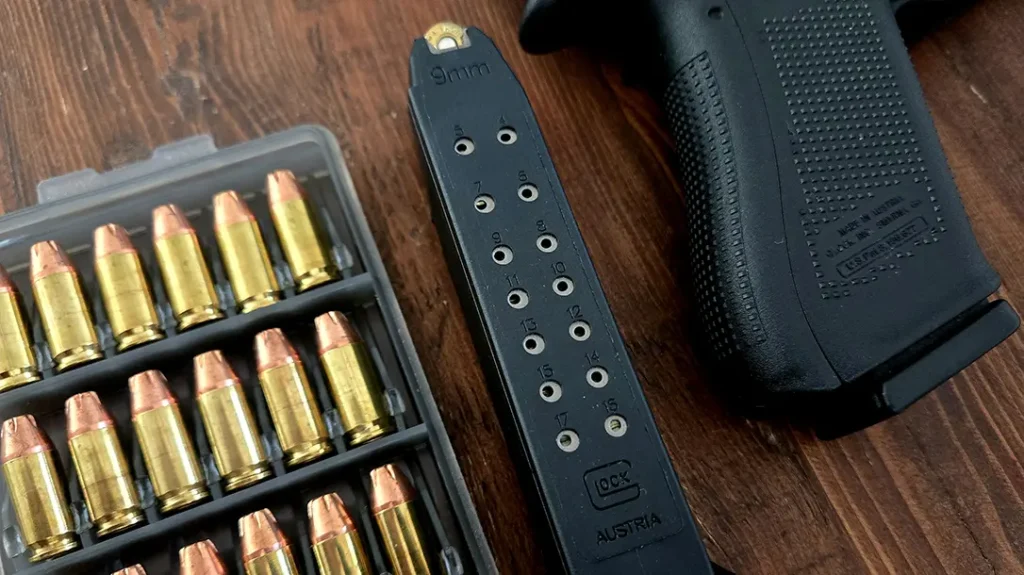 Magazine and ammo for G45 in 9mm. 