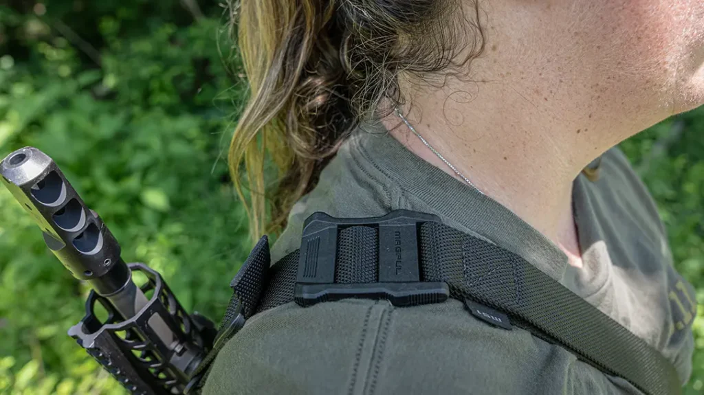 Rifle slung using Mapgul equipment.