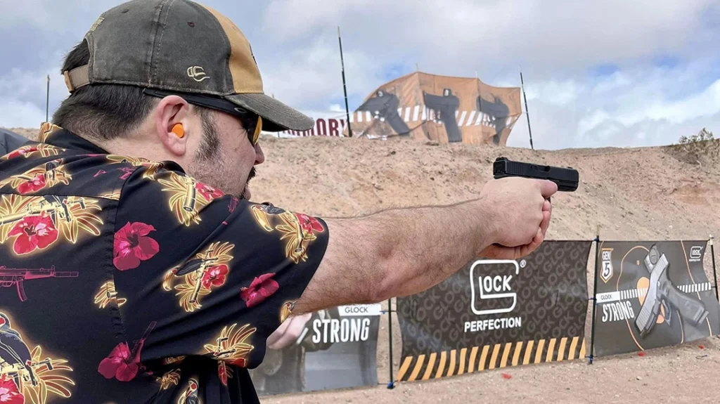 The author tends to dress non-tactically outside of certain situations.