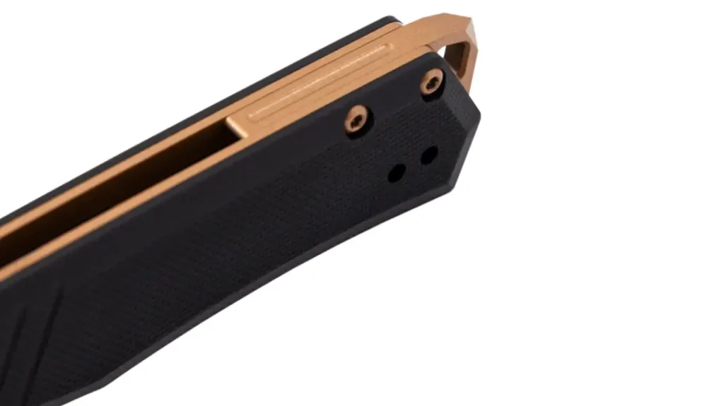 Comes with a glass breaker