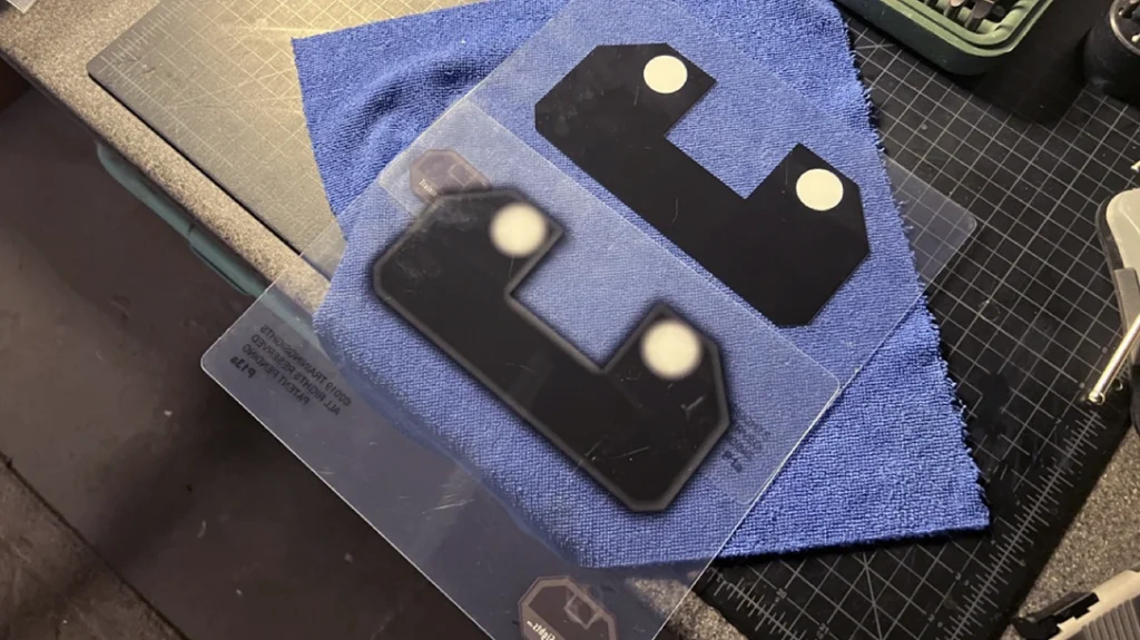 If you are an instructor, you can use Training Cards to demonstrate proper iron sight alignment.