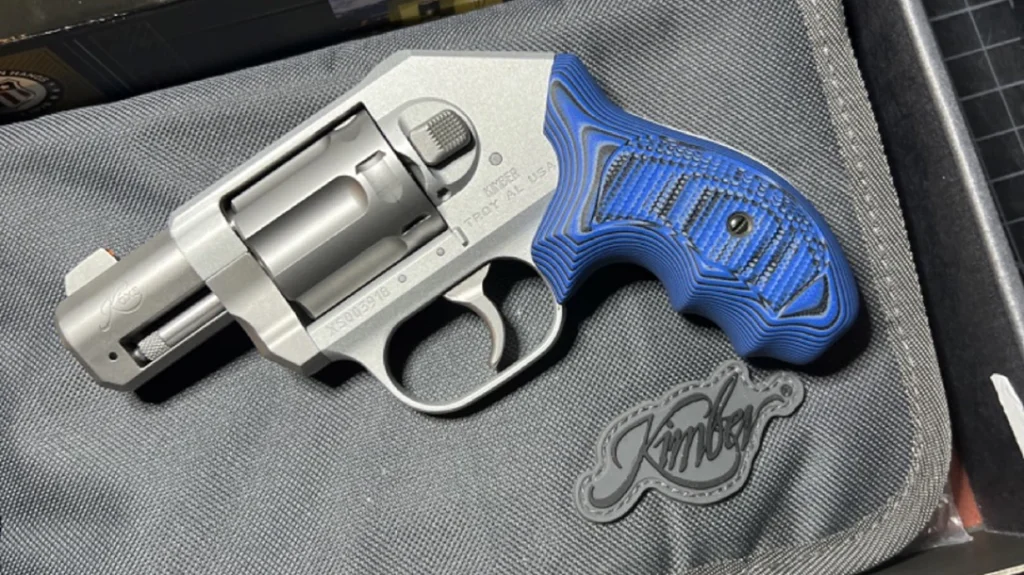 The Kimber K6XS ships with a padded bag, chamber flag, and an ammunition speed strip—a nice touch for revolver fans.