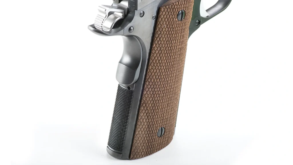 The 25-lpi checkering on the Alchemy Prime 1911 was a perfect fusion of texture and comfort.