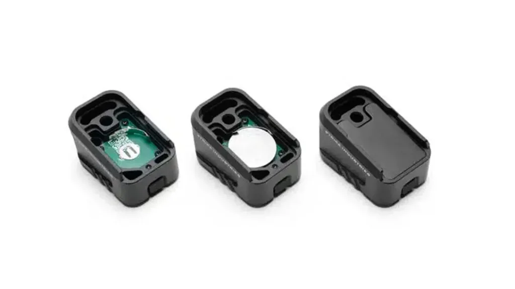 The plates are battery powered.