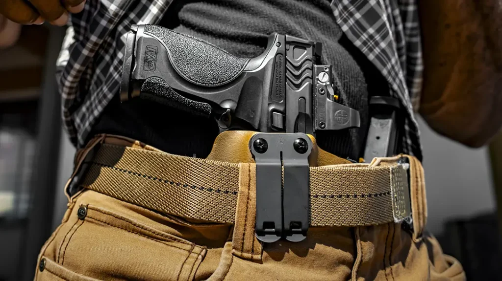 Picking the right holster for your Smith & Wesson M&P 2.0 Metal Carry Comp.