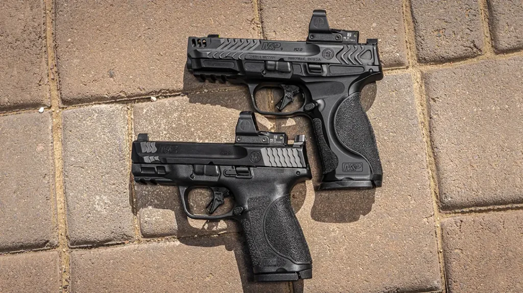 There are several differences between the M&P M2.0 Carry Comp Metal and the M2.0 Compact, visually and on paper.