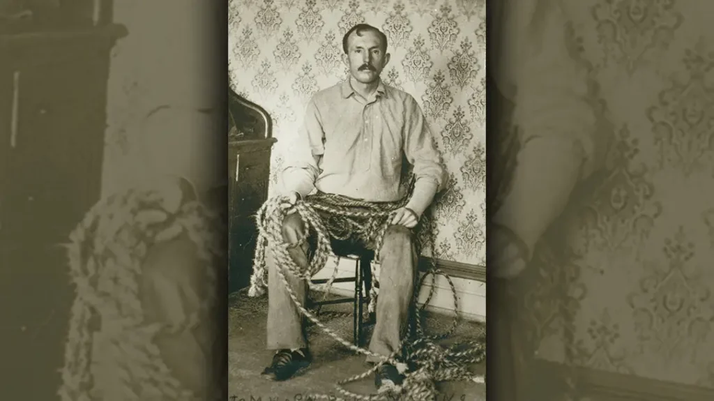 Tom Horn, braiding the rope used to hang him.