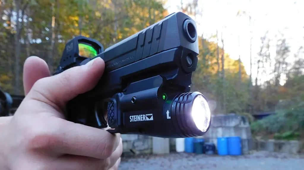 The Steiner TOR Fusion includes an auto-on feature.