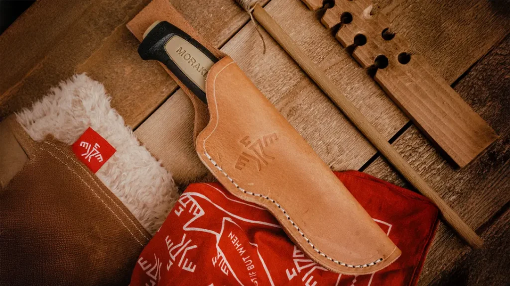 Leather knife sheath