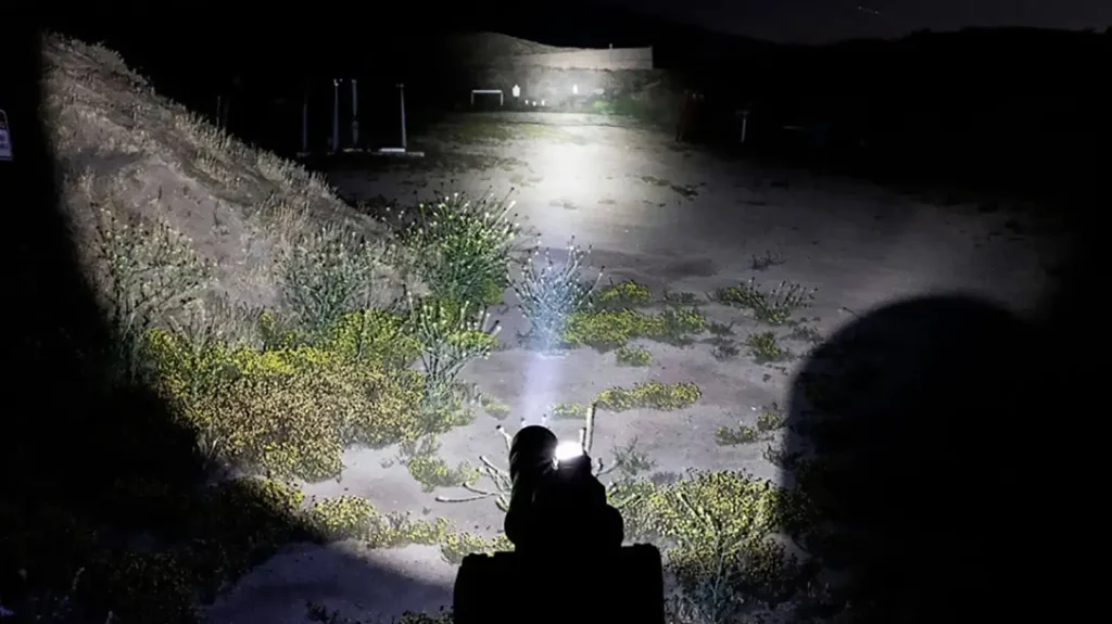 The light produces 650 lumens, balancing output and runtime.