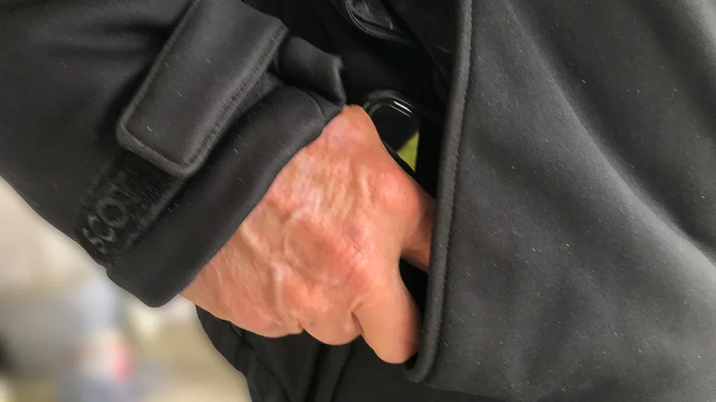 How fast can you determine between a gun and a phone?