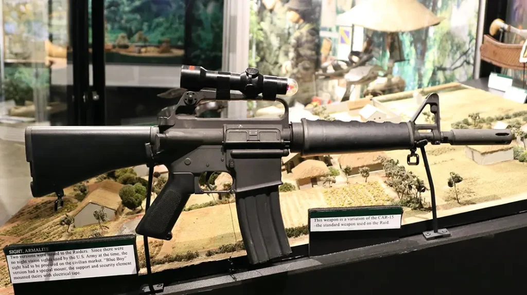 The CAR-15, similar to carbines used during the raid.