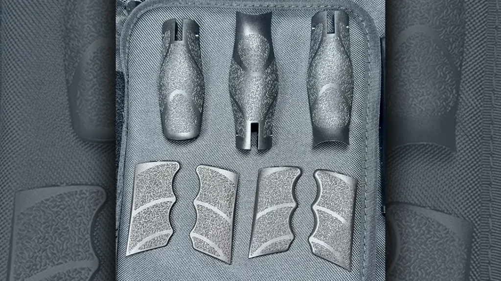 The VP9A1 K comes with three additional backstraps and two additional sets of side panels. Two of the backstraps actually increase the length of pull for a truly modular and custom grip.