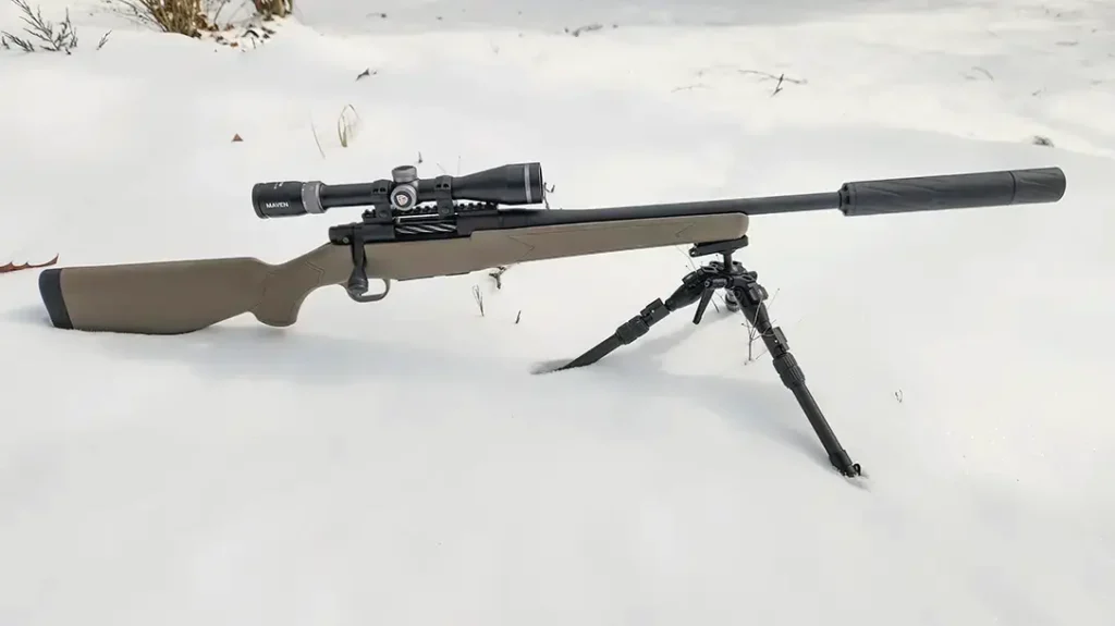 Mossberg rifle equipped with Hoplite Mini Tripod. 