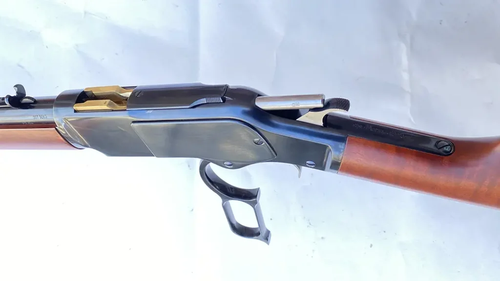 Lever action rifle